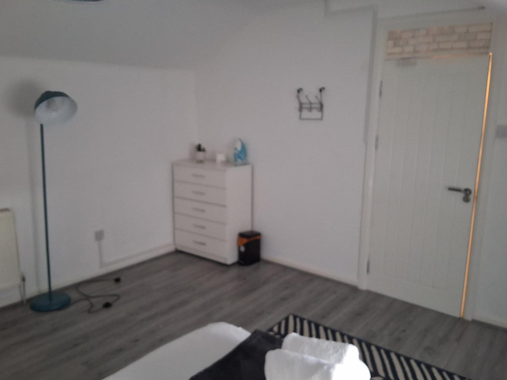 Guest house Zak Air 9 People's Birmingham